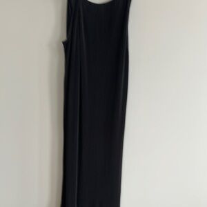 Elegant Black Sleeveless Dress